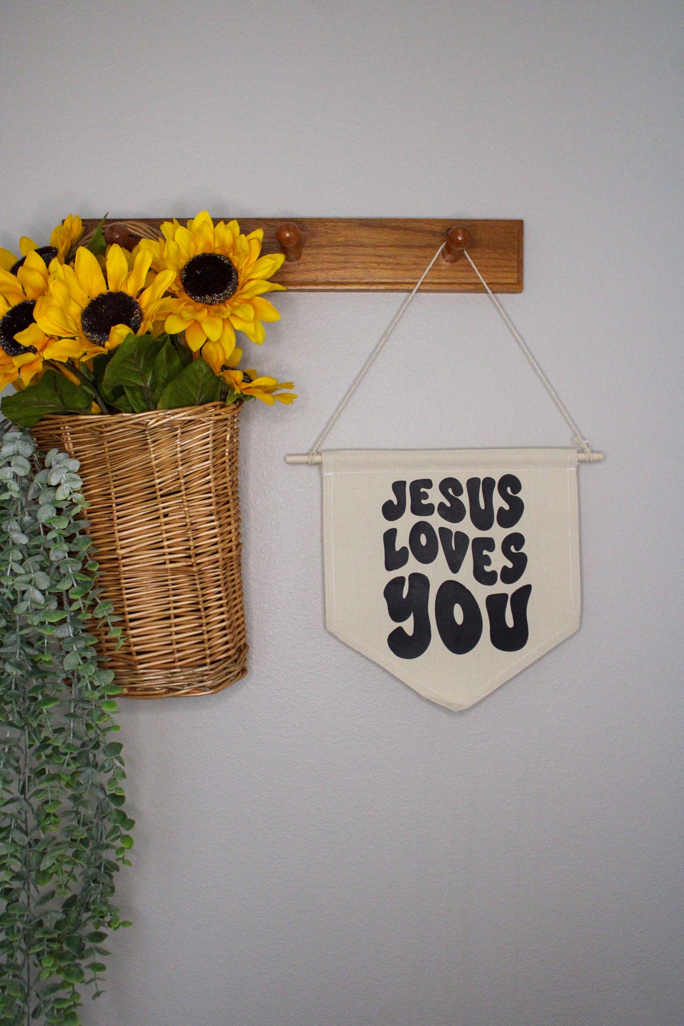 Jesus Love You Wall Decor